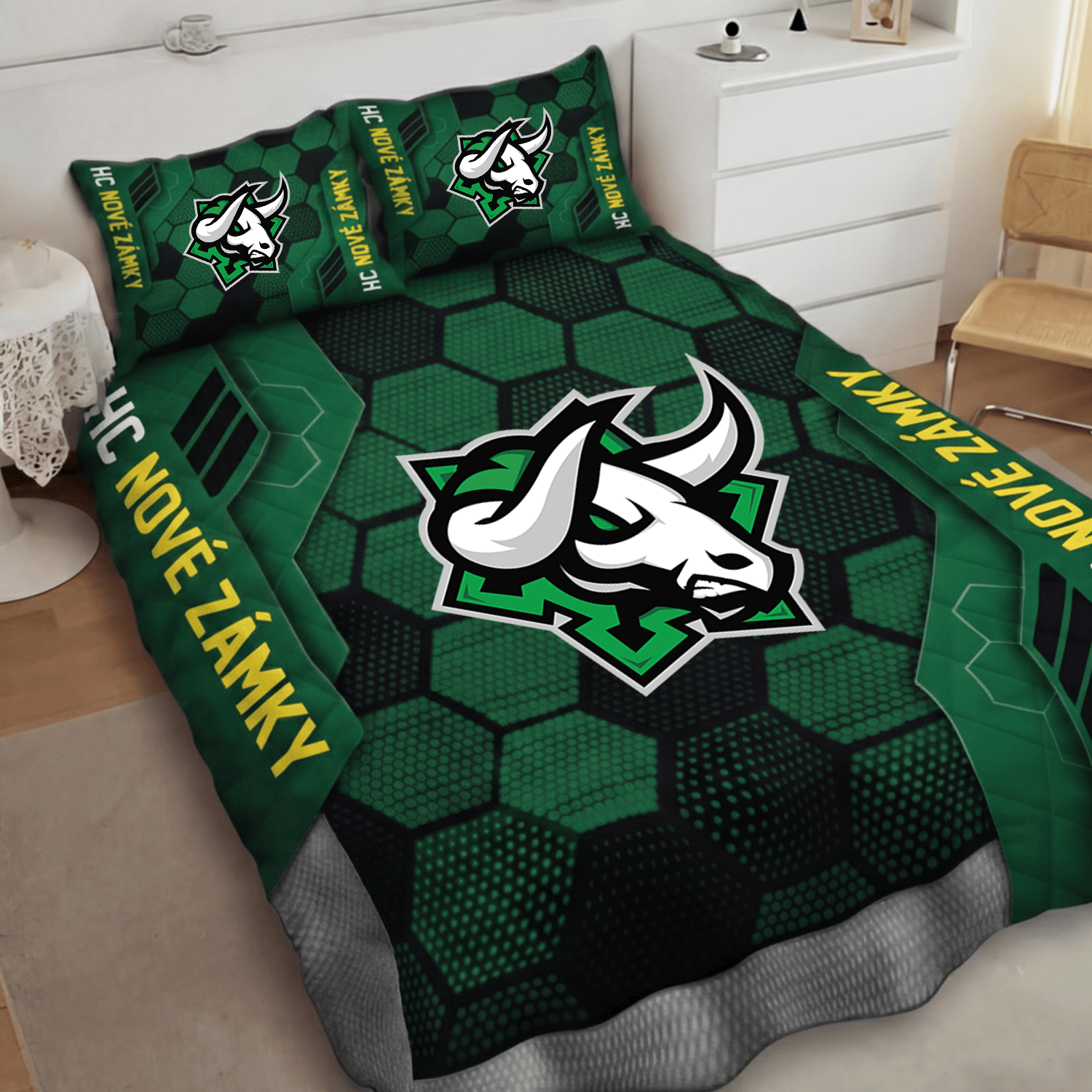 HC Nové Zámky Inspired Quilt Set